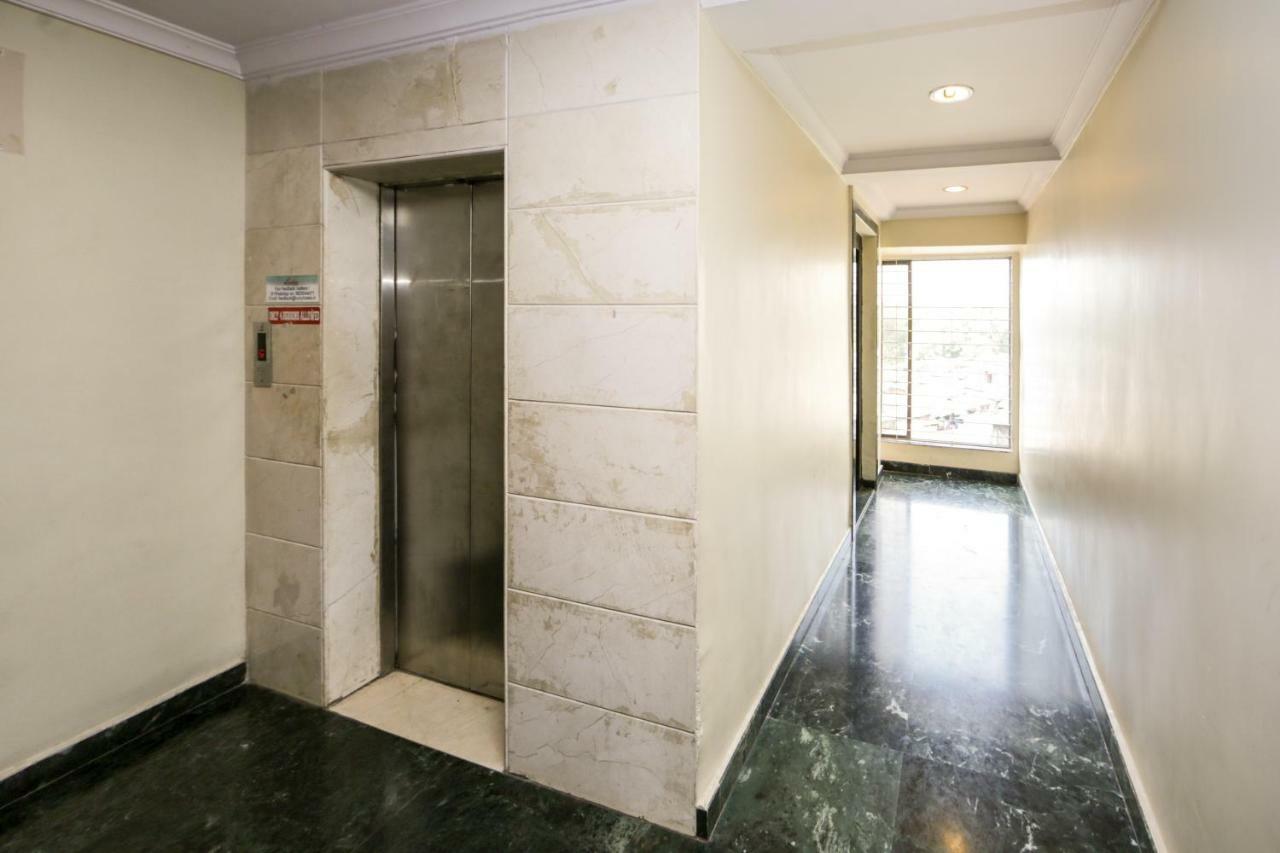 Lucky Hotel Goregaon Mumbai Dış mekan fotoğraf