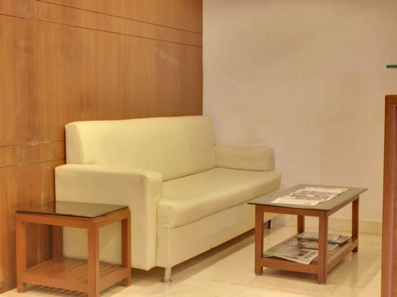 Lucky Hotel Goregaon Mumbai Dış mekan fotoğraf