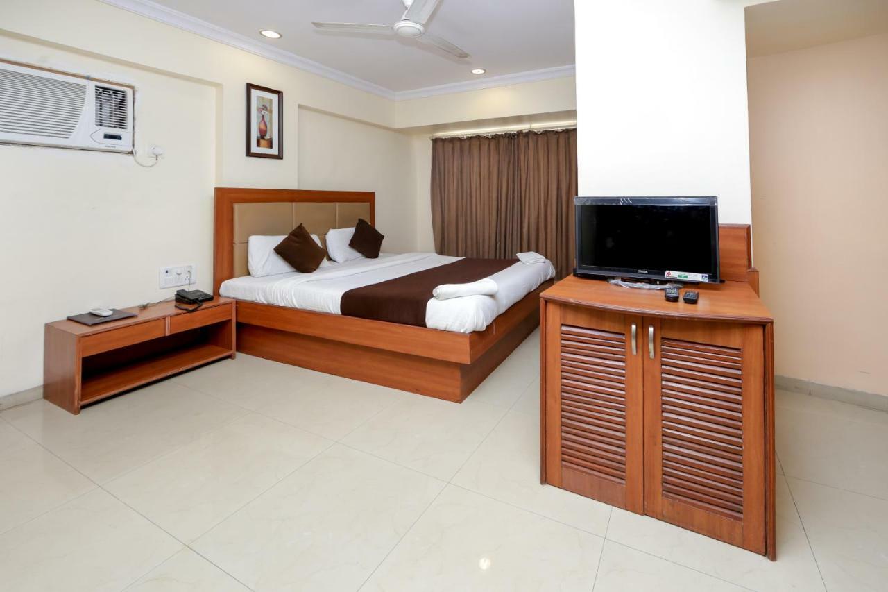 Lucky Hotel Goregaon Mumbai Dış mekan fotoğraf