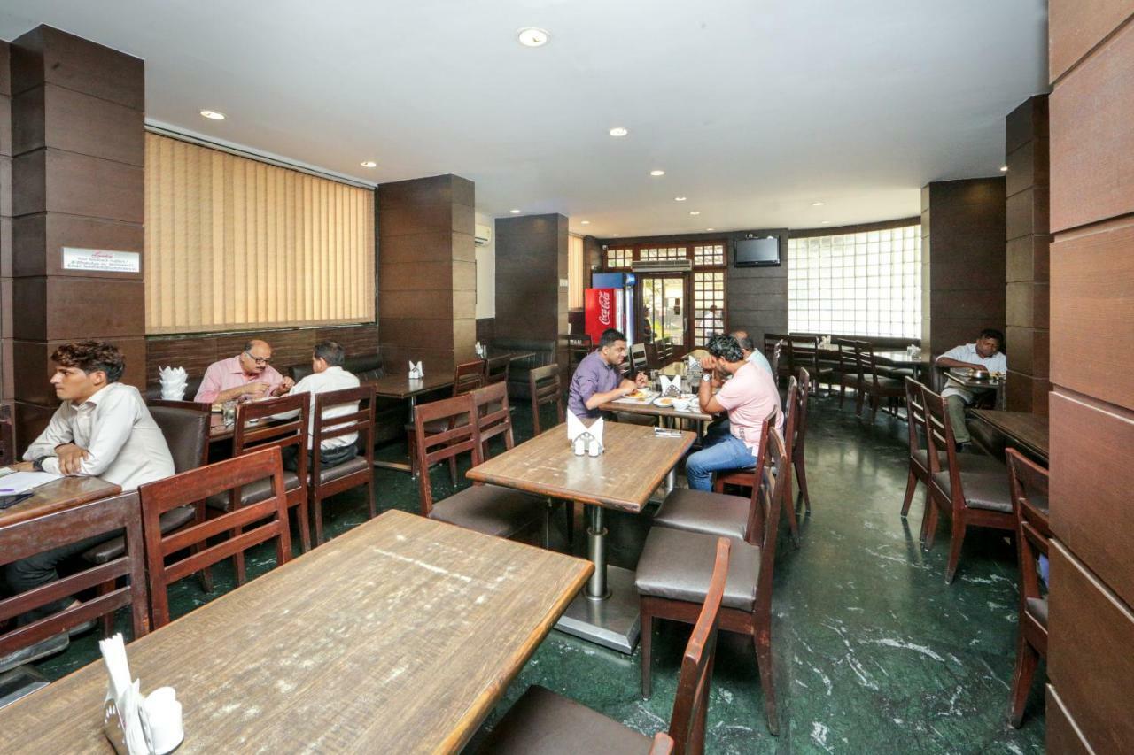 Lucky Hotel Goregaon Mumbai Dış mekan fotoğraf