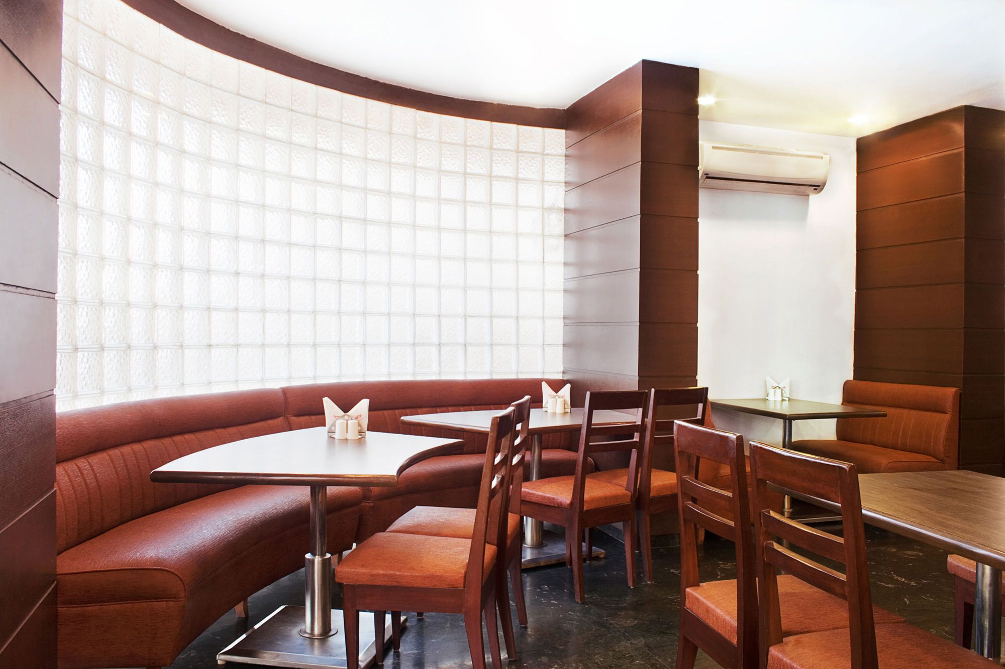 Lucky Hotel Goregaon Mumbai Dış mekan fotoğraf